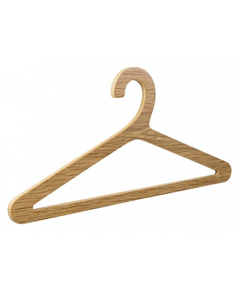 Cintres bois design Forli pour veste et pantalon, boutique